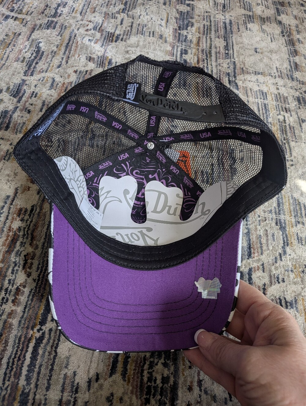 Von Dutch White & Black Trucker Hat with Pink Logo Patch - Picture 3 of 6